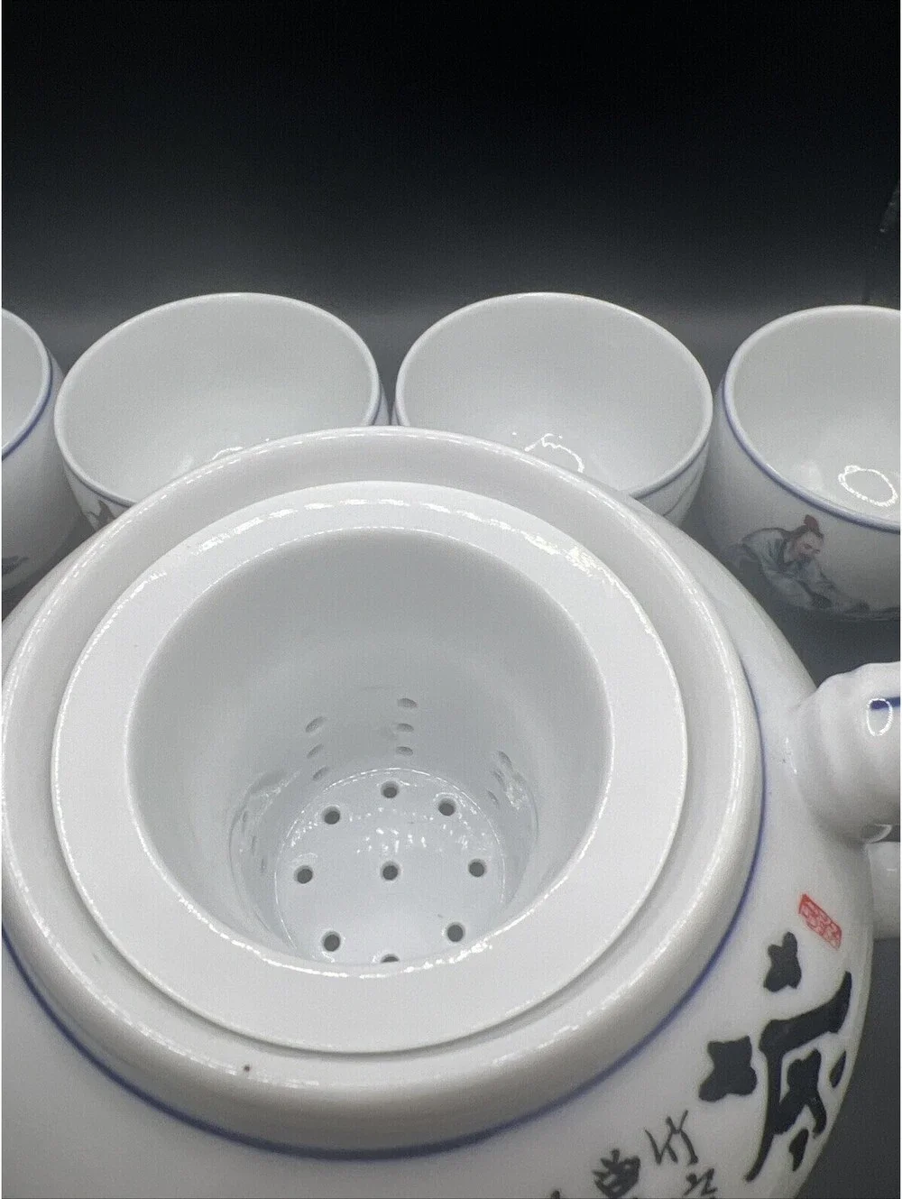 Ceramic Tea Pot And 4 Cups